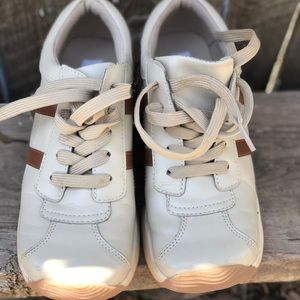 Platform sneakers